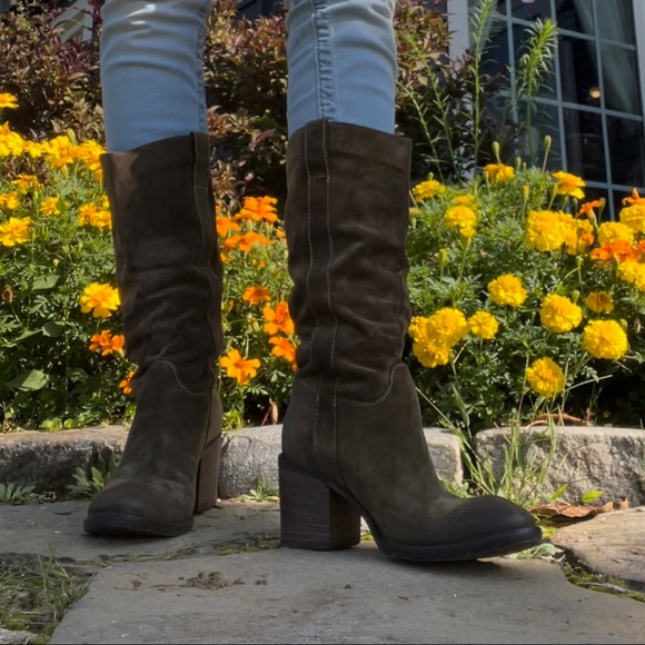 Russell Bromley Suede Boots - Picture 15 of 17